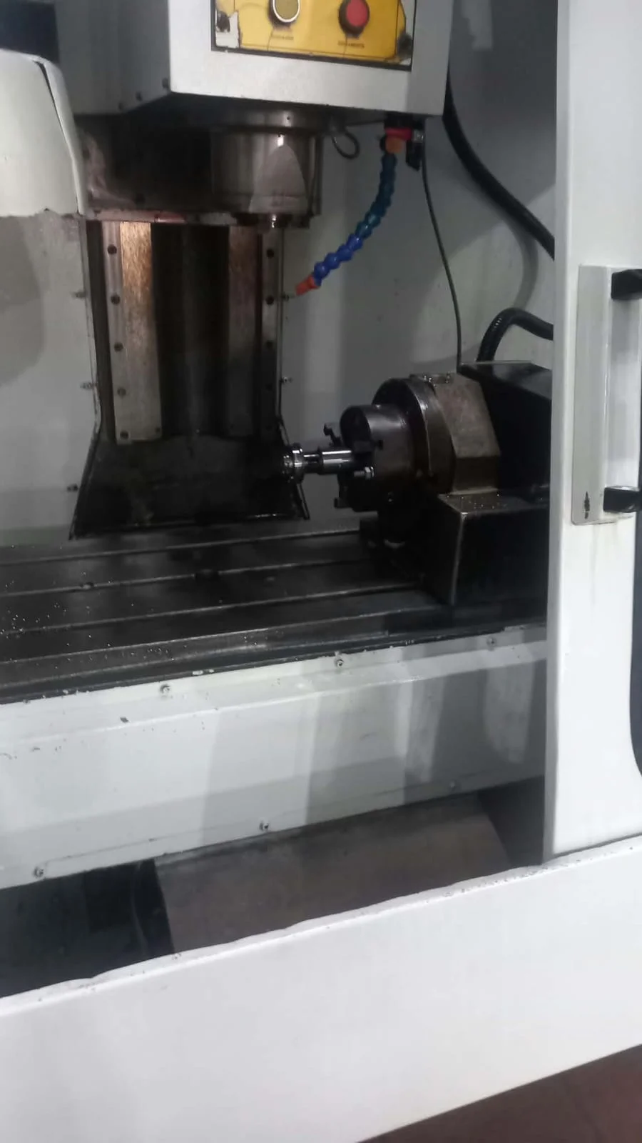 Centro de usinagem CNC