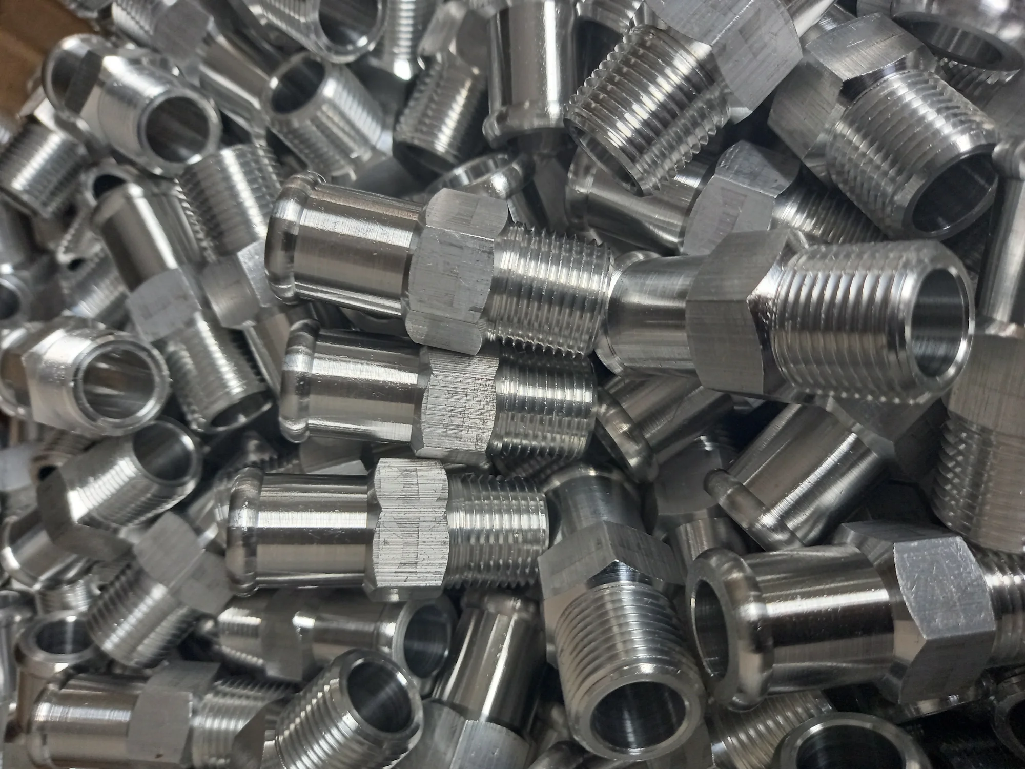 Empresa com torno CNC