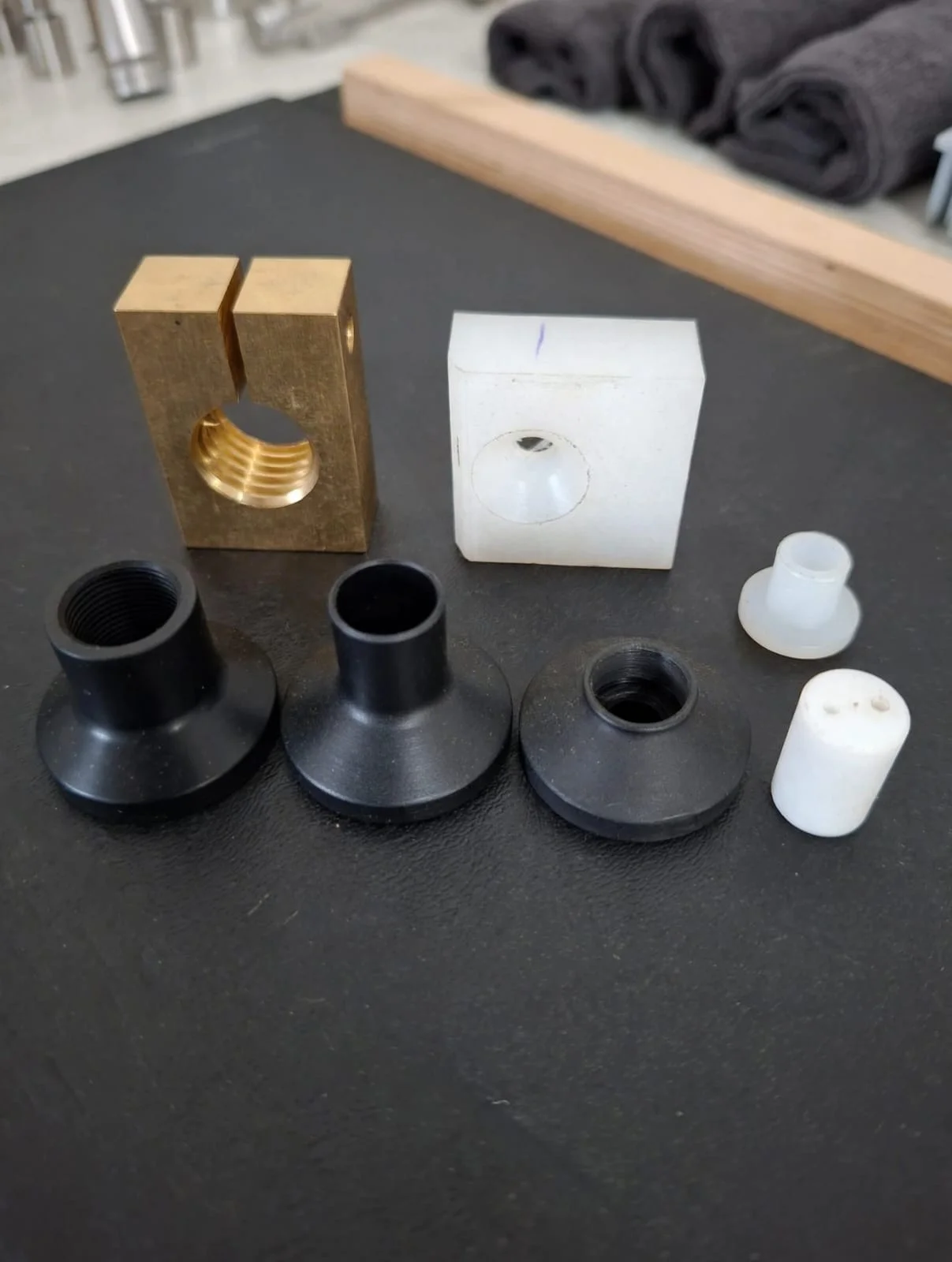 Torneamento de plásticos de engenharia